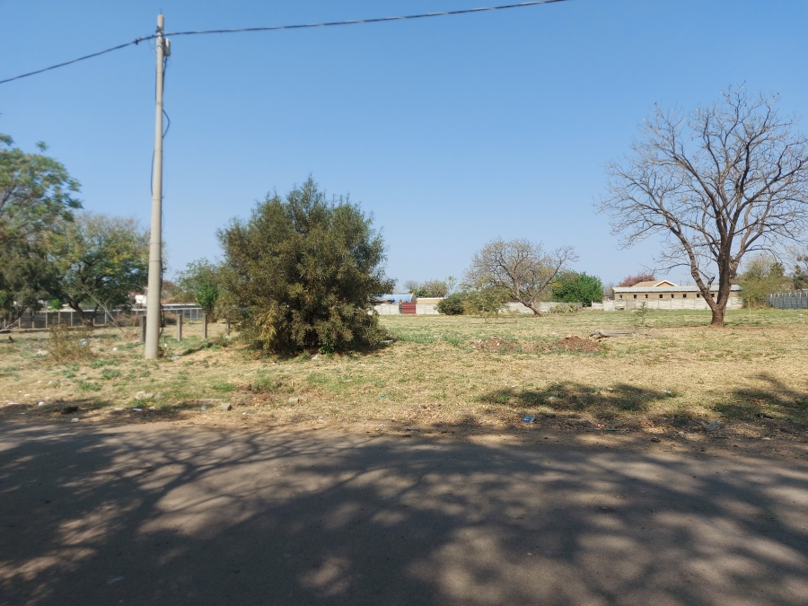 0 Bedroom Property for Sale in Oos Einde North West